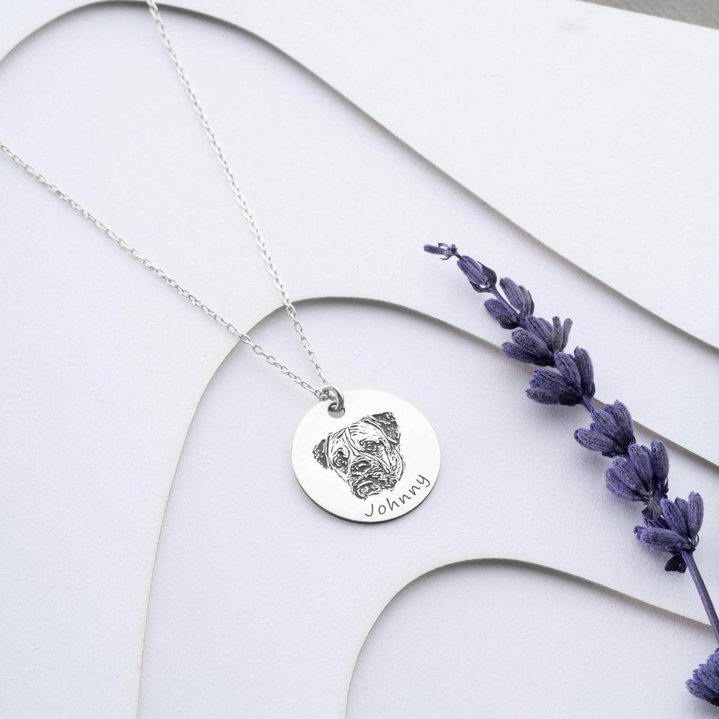 (16) إكسسوار مخصص بالحفر – Donia Custom