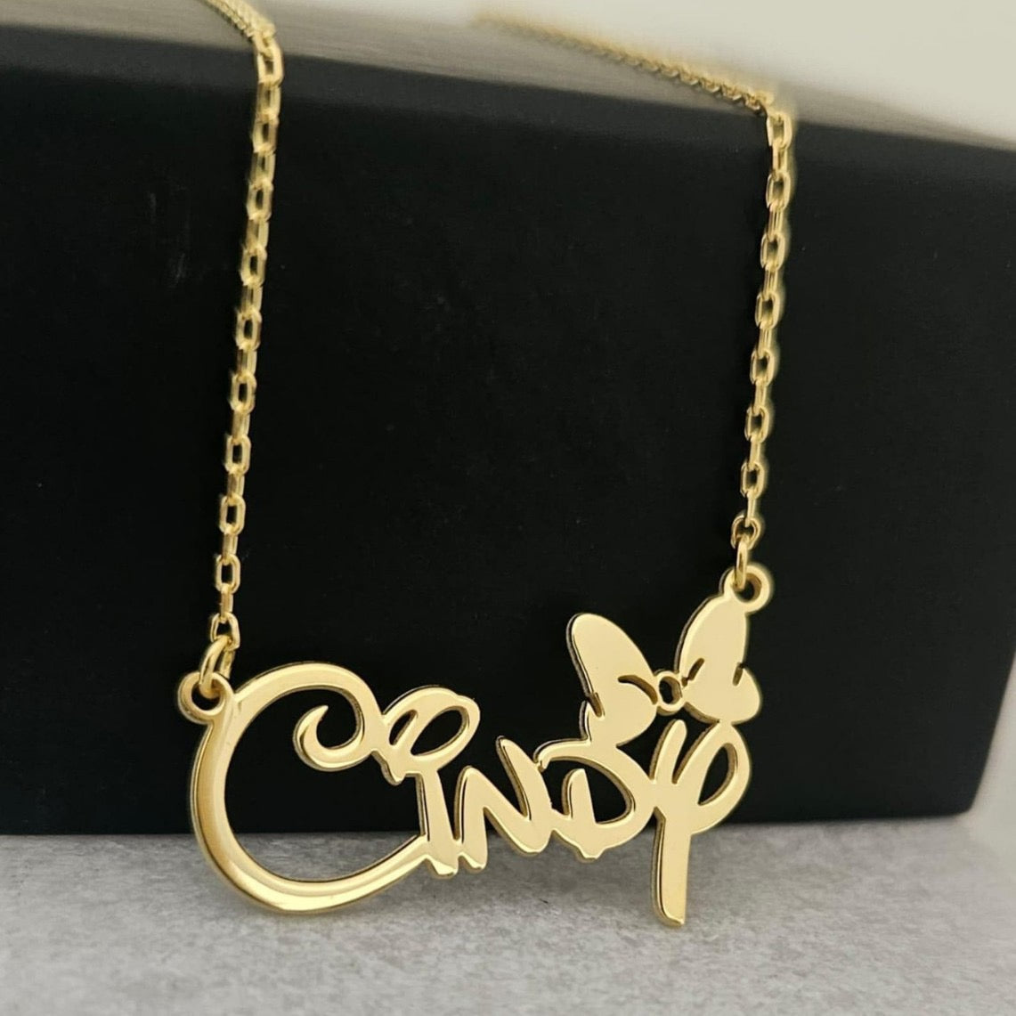 إكسسوار مخصص بالحفر – Donia Custom