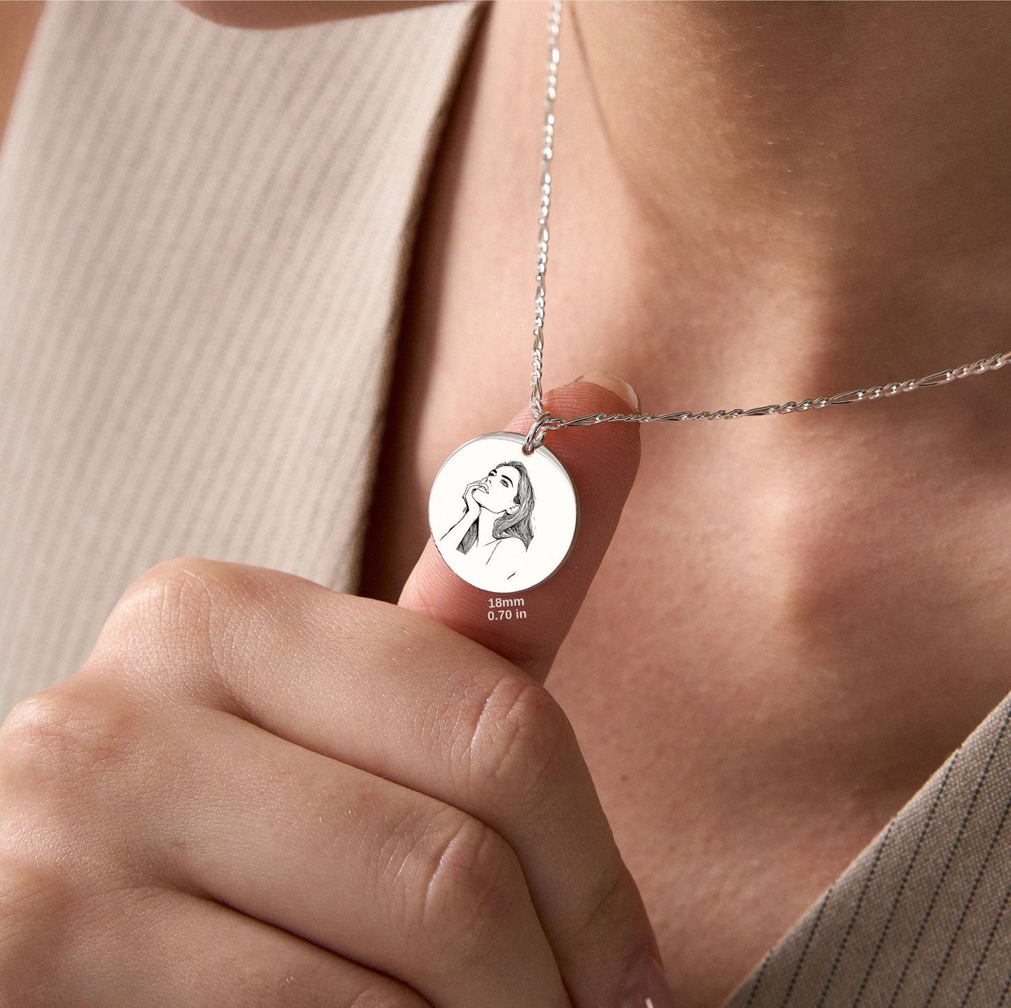 (13) إكسسوار مخصص بالحفر – Donia Custom