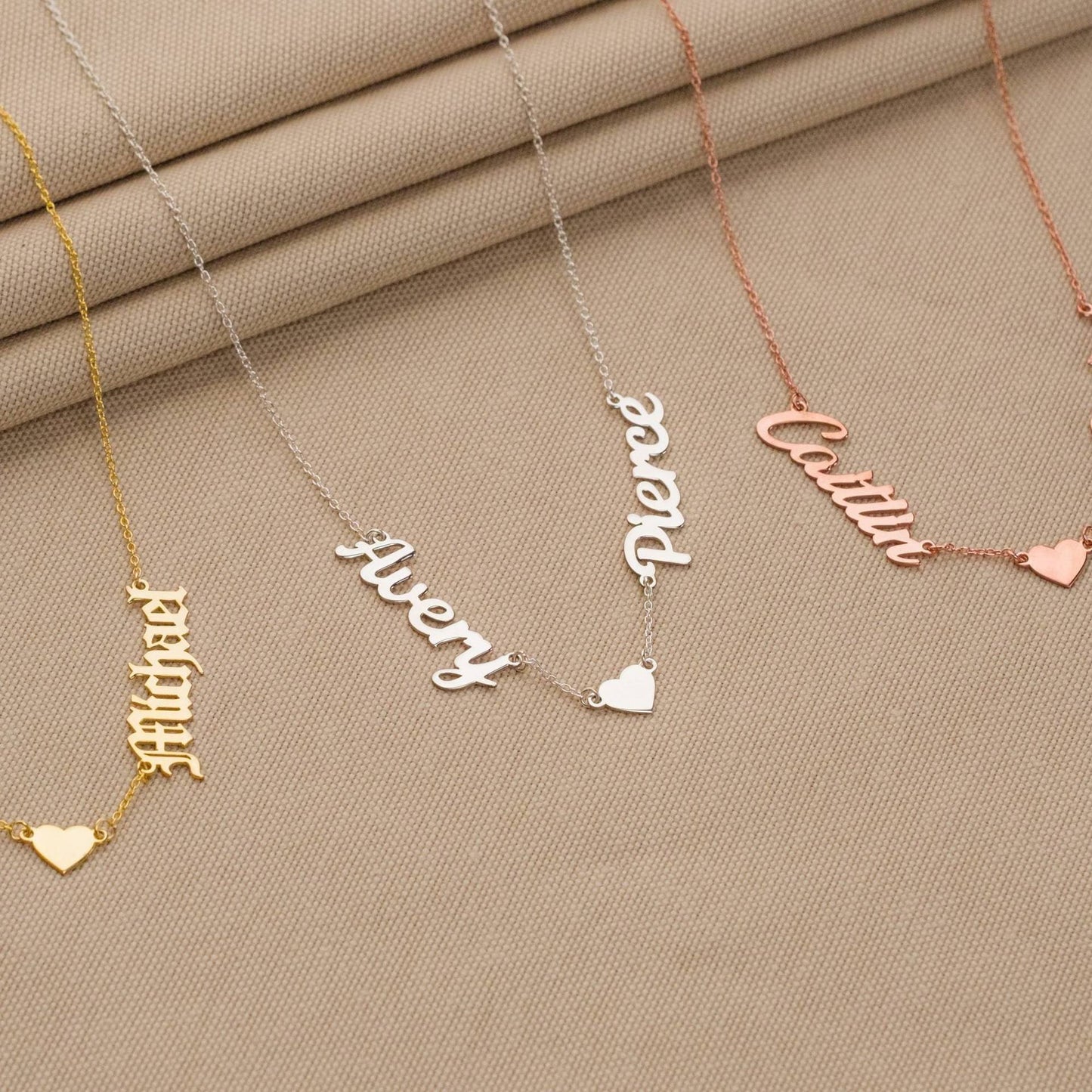 (10) إكسسوار مخصص بالحفر – Donia Custom