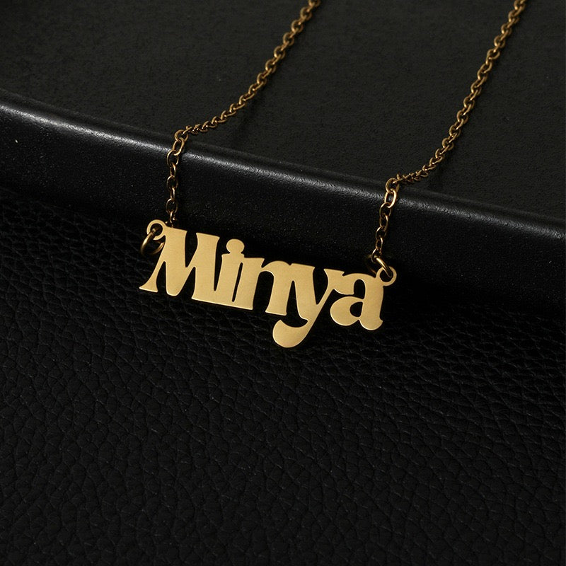 (4) إكسسوار مخصص بالحفر – Donia Custom